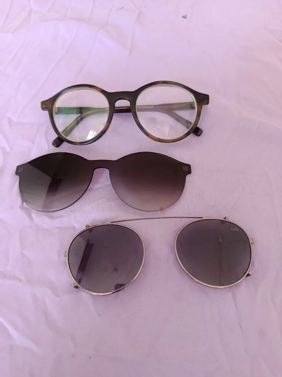 Vende-se armação de óculos com clipon - Foto 2