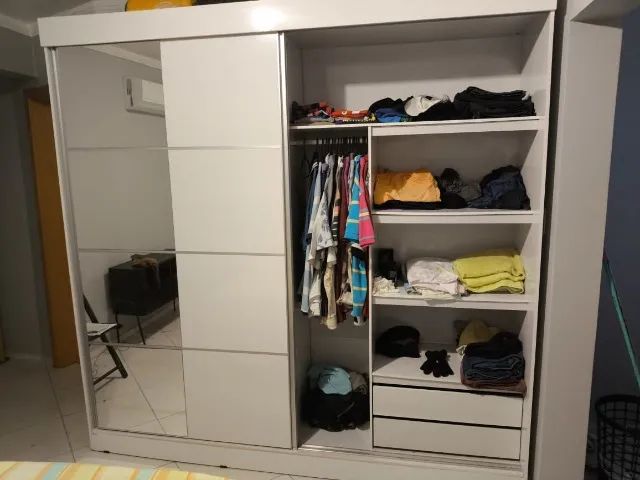Torro Roupeiro branco 2 portas correr - com espelhos - Foto 3