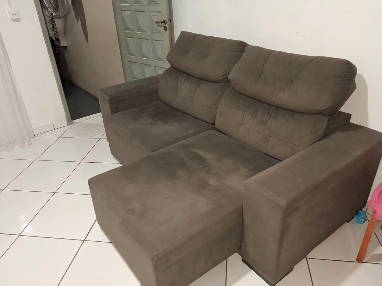 Vendo sofá retrátil 2 lugares 2100mm de comprimento.  - Foto 3