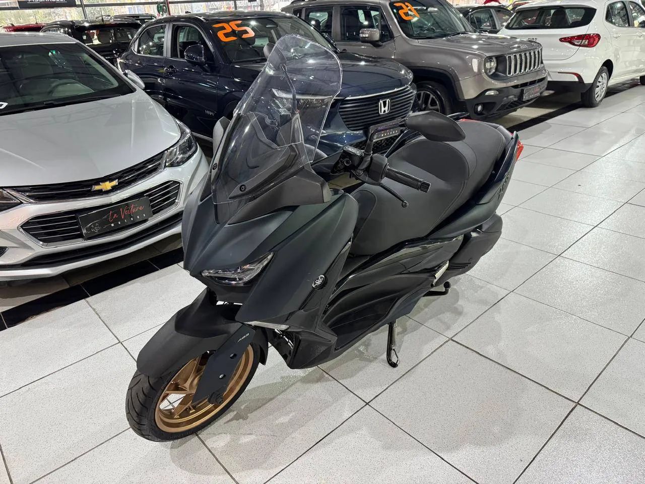 YAMAHA XMAX 250 CONNECTED ABS - Foto 3