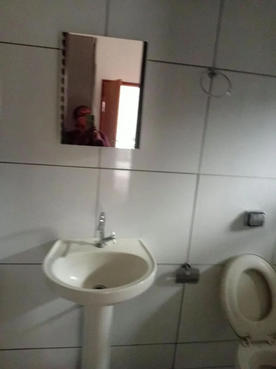 Alugo casa 700 