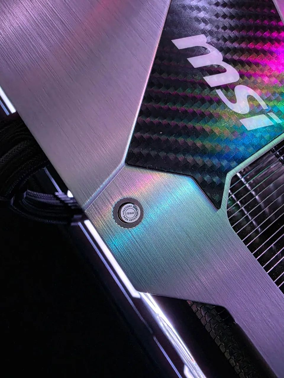 MSI GeForce RTX 5090 32G VANGUARD SOC LAUNCH EDITION - Foto 5