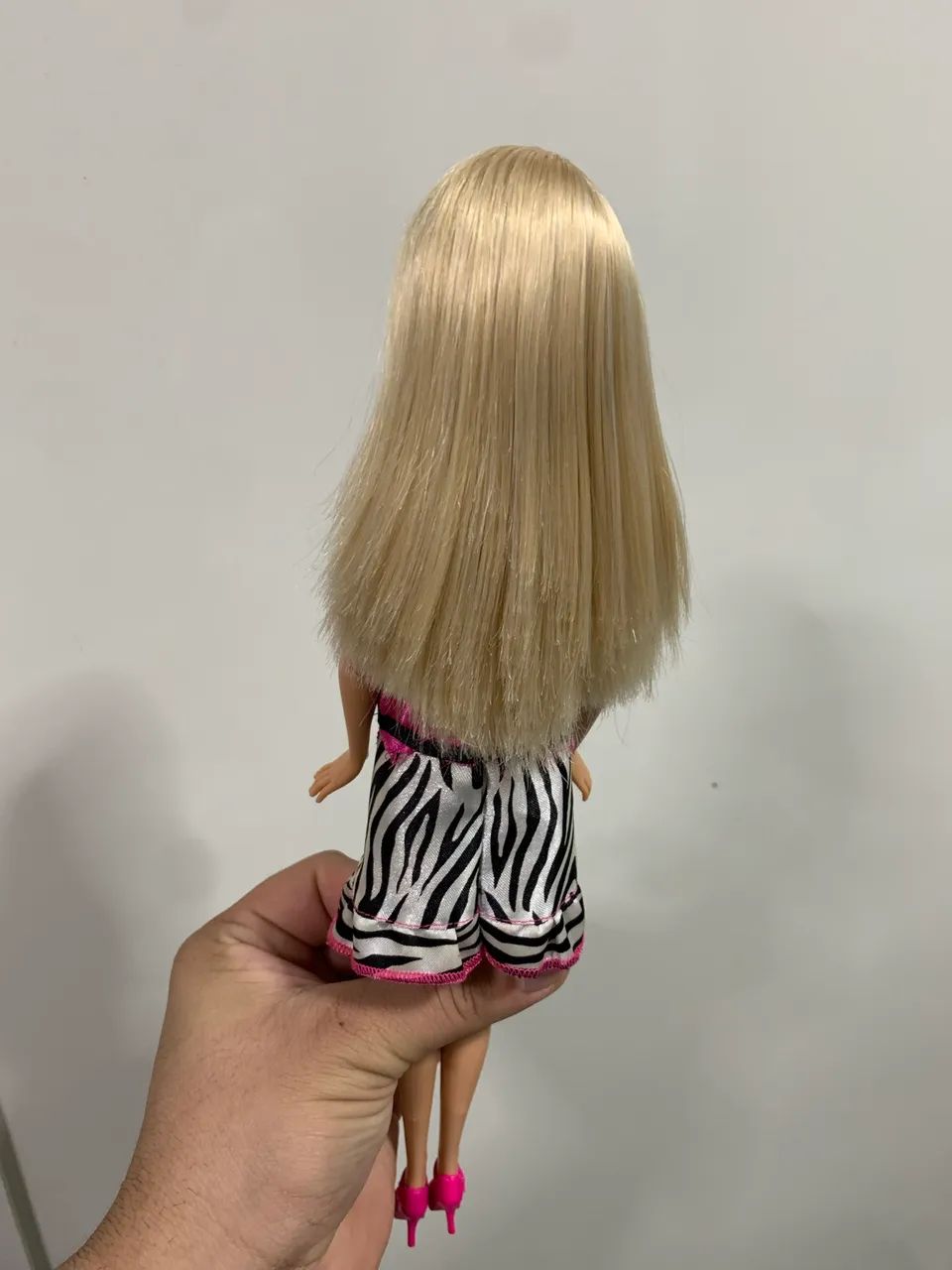 Boneca Barbie original Mattel de 2011 - Foto 2