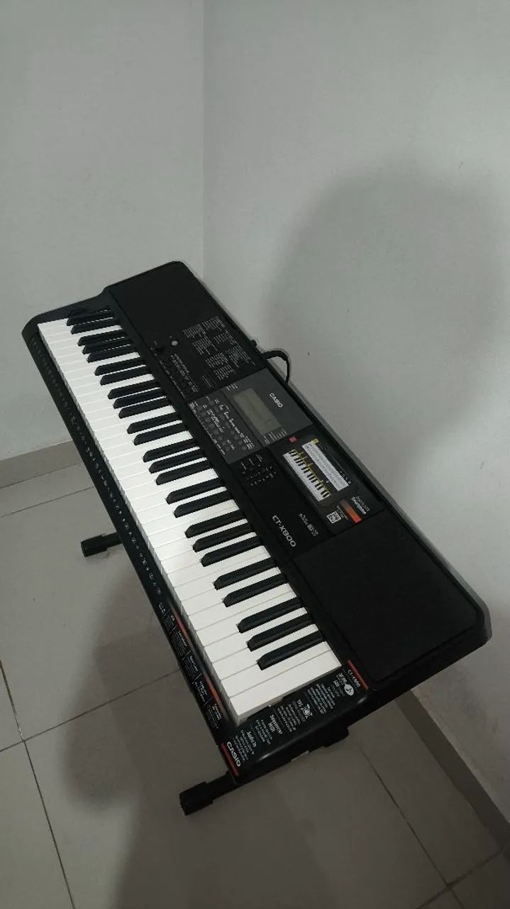 Teclado Casio CT-X800 + Suporte, pedal e capa