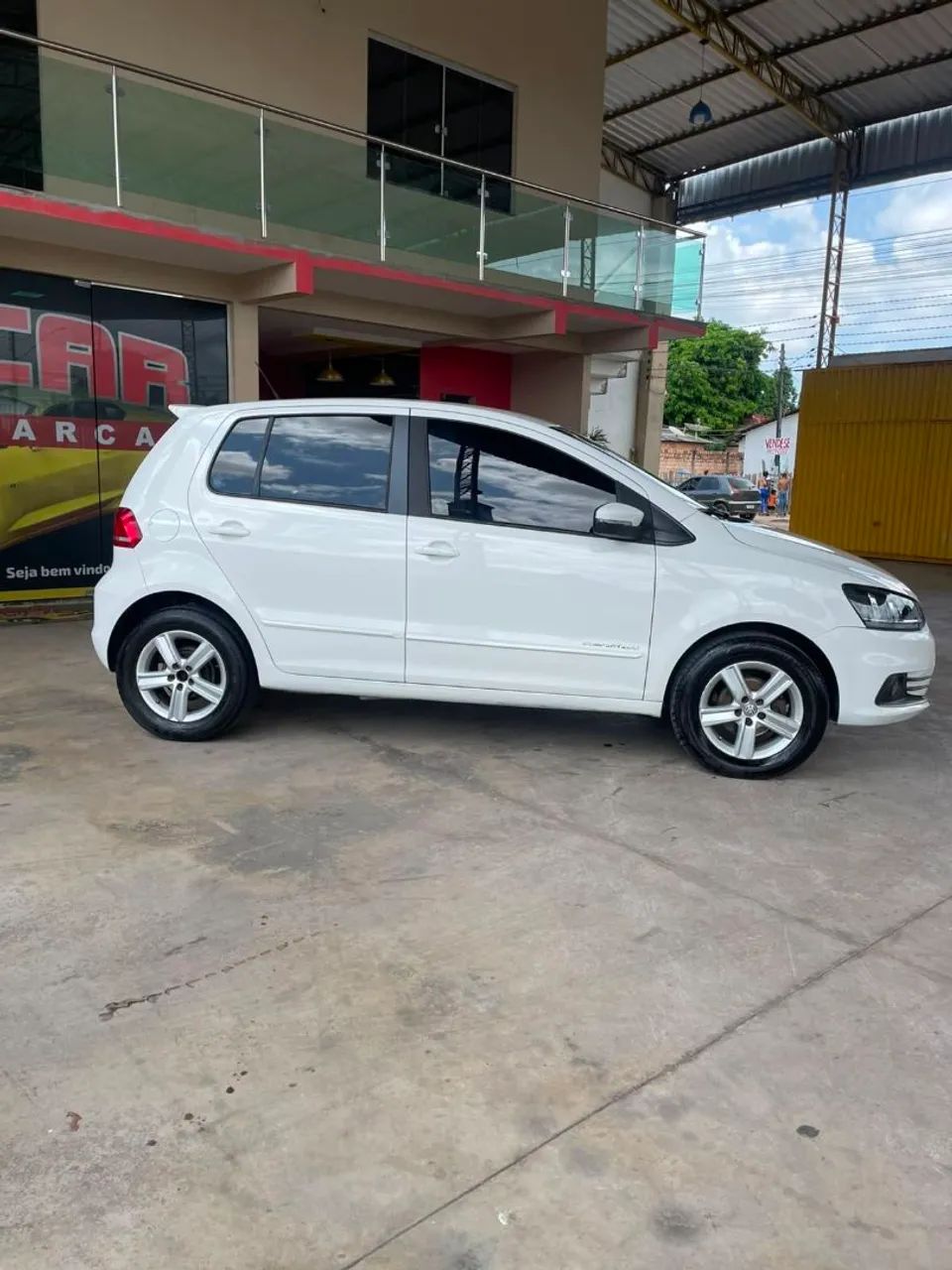 Volkswagen Fox Comfortline 1.0 Flex 8V 5P 2015