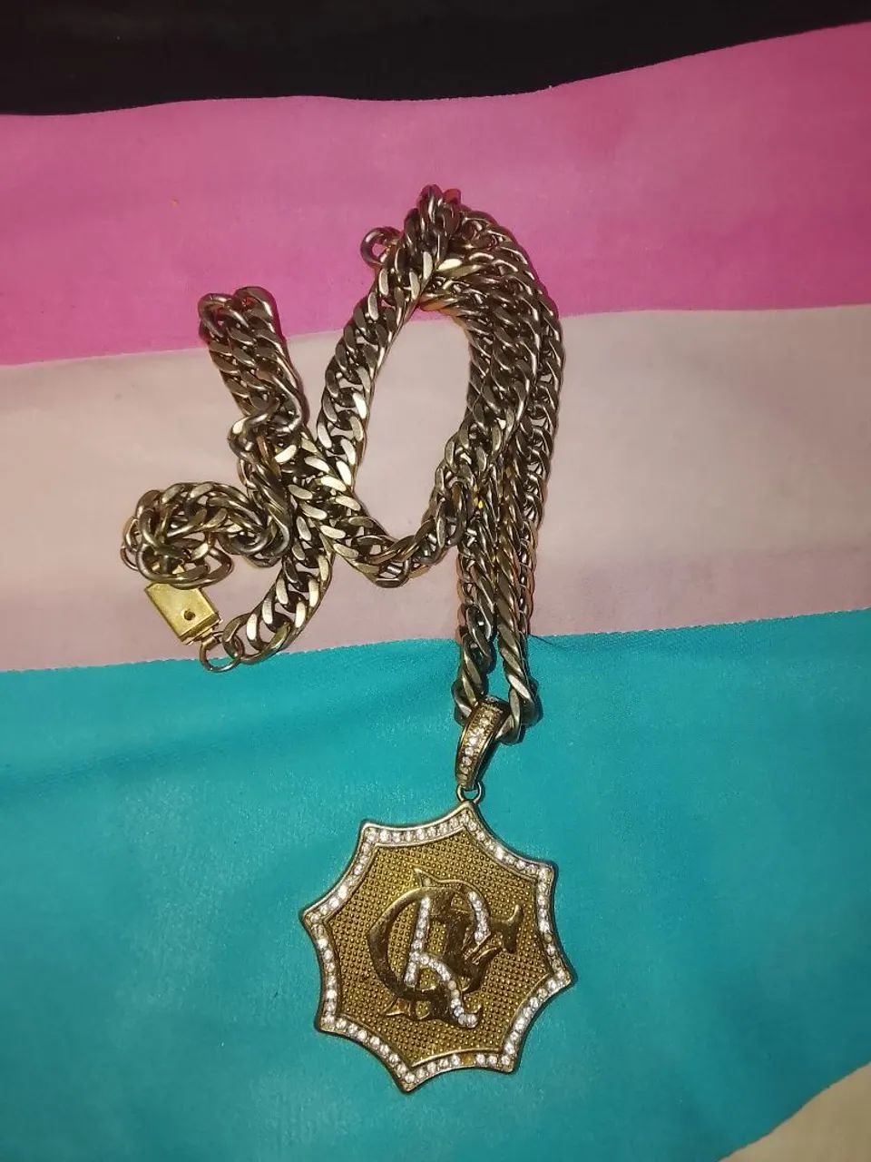? CORRENTE CUBANA + PINGENTE CRF ? ESTILO RESISTENTE E BONITO
