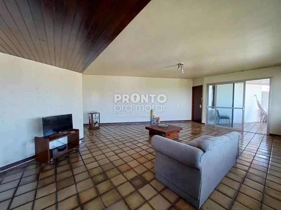Apartamento com 4 quartos em Derby