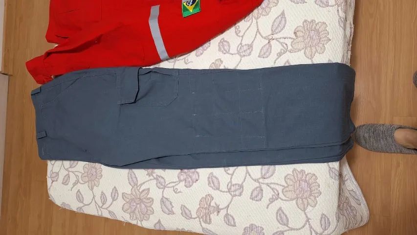 Conjunto de roupa reforçada (calça + jaqueta) resistente - pouco uso - Foto 2