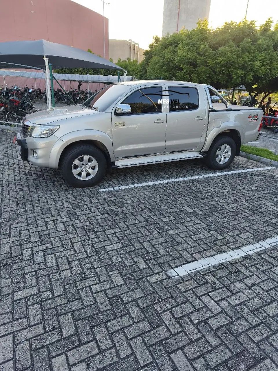 Toyota Hilux CD SRV D4-d 4X4 3.0 TDI Diesel AUT 2013 - Foto 3