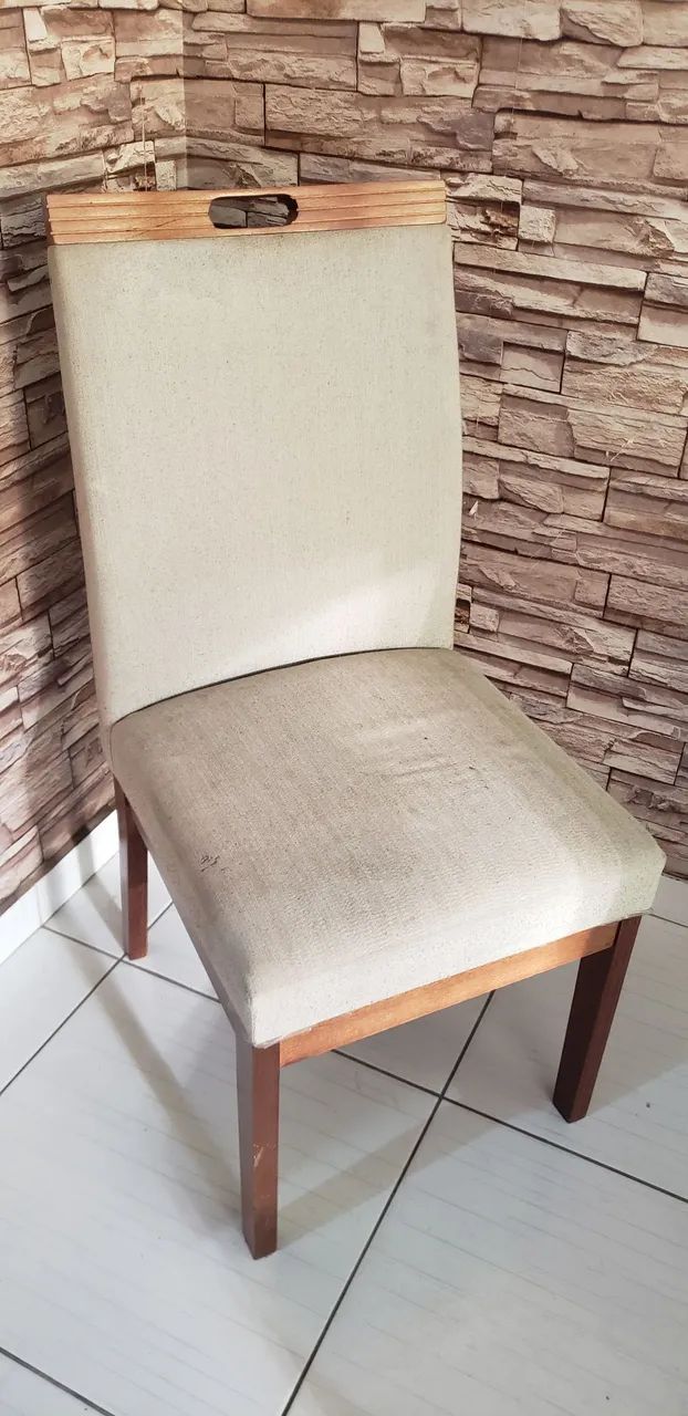 Mesa de jantar extensiva com tampo de vidro e 4 cadeiras almofadada - Foto 5