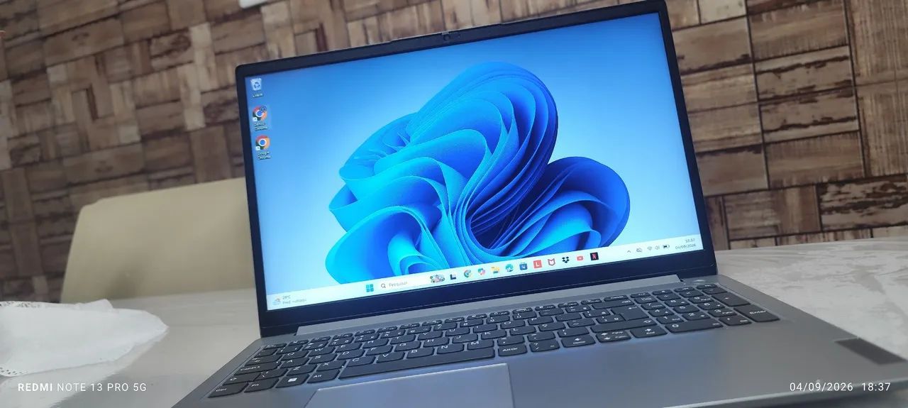 Notebook Lenovo novinho sem marcas de uso - Foto 3