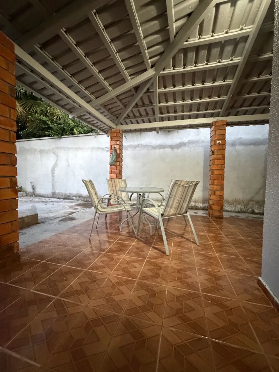 ALUGUE DUAS CASAS EM ARUANÃ/ GO COM PREÇO DE UMA !! - Foto 2