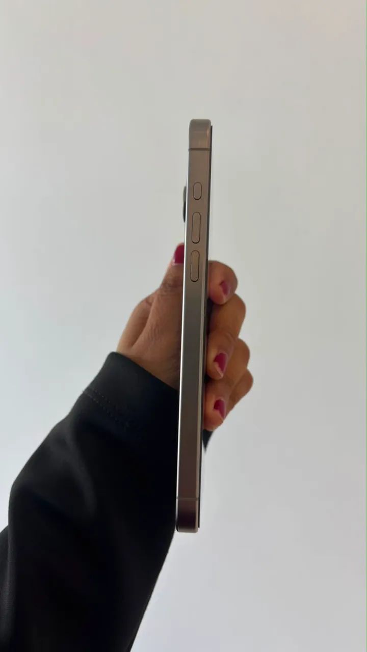 IPHONE 15 PRO MAX - Foto 4