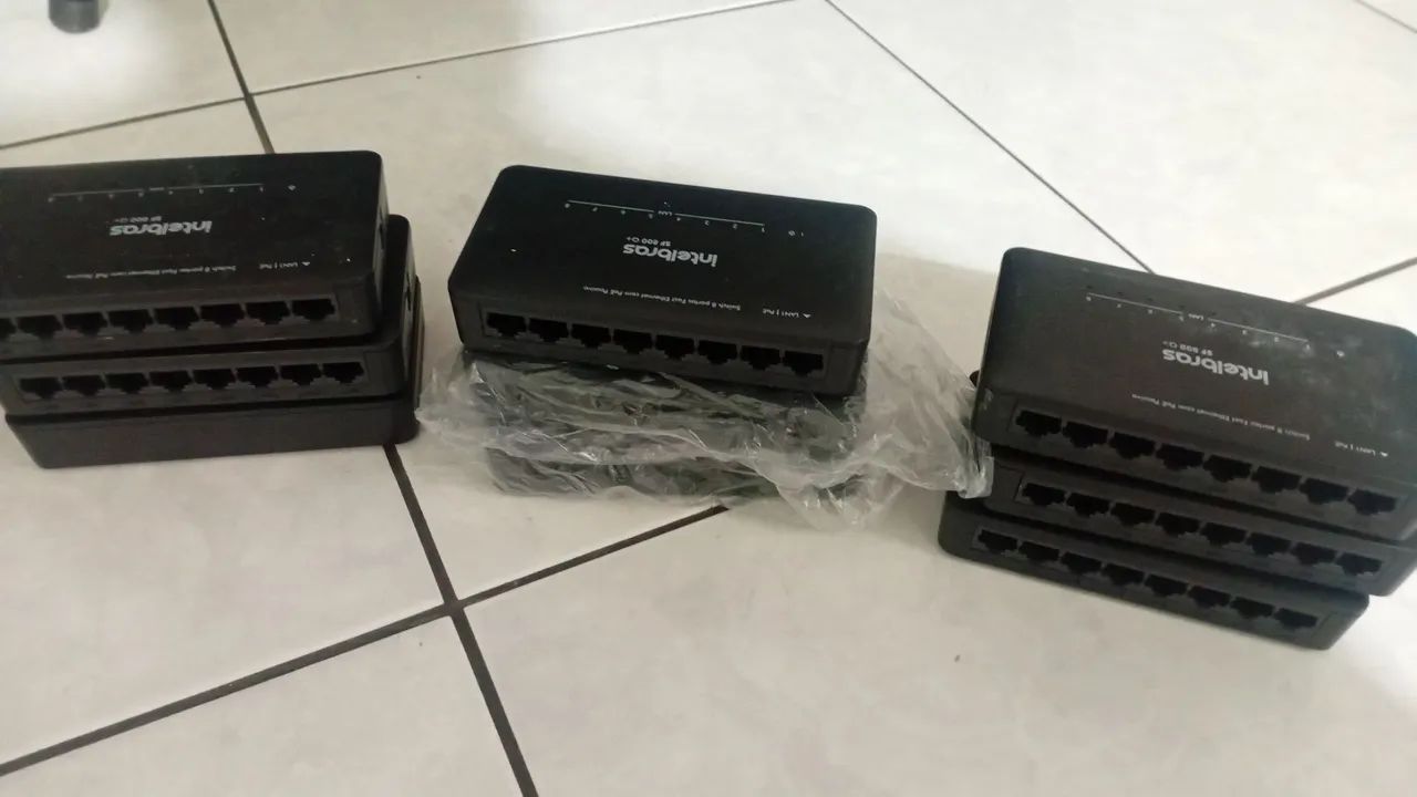 Switch Intelbras 8 Portas 9 Peças com fonte  - Foto 3