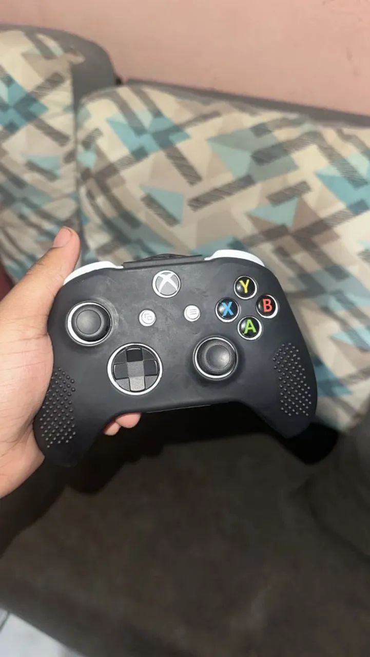 CONTROLE DE XBOX SERIE S) COMPATÍVEL COM COM ONE, ORIGINAL COM CAPA - Foto 3