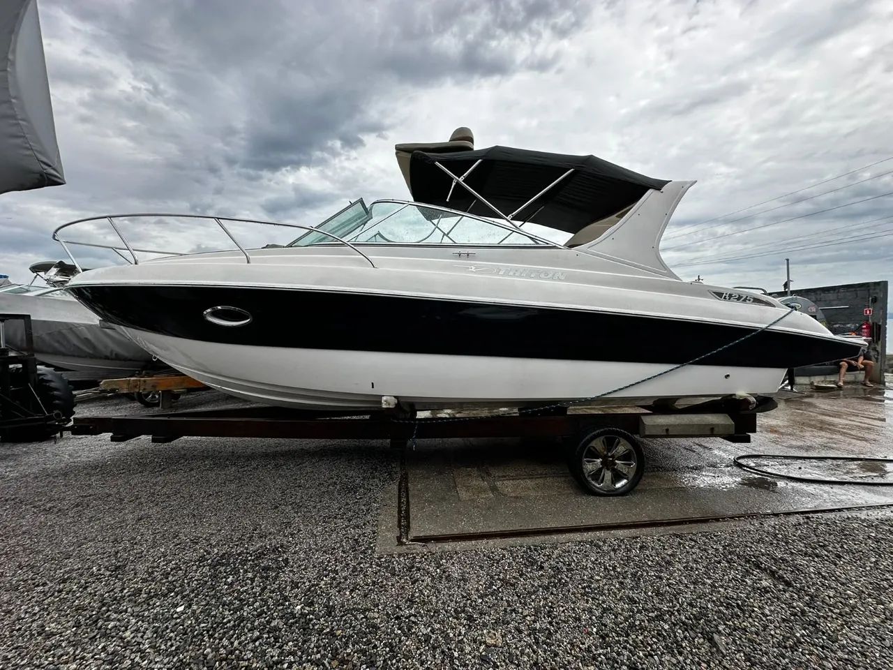 LANCHA Triton 275 2013