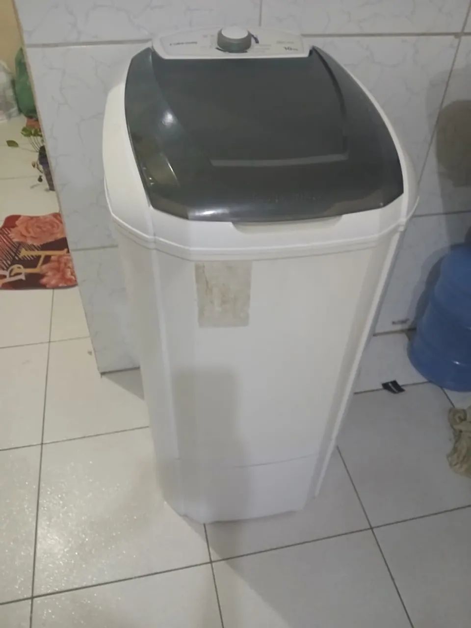 Tanquinho de lavar roupa 