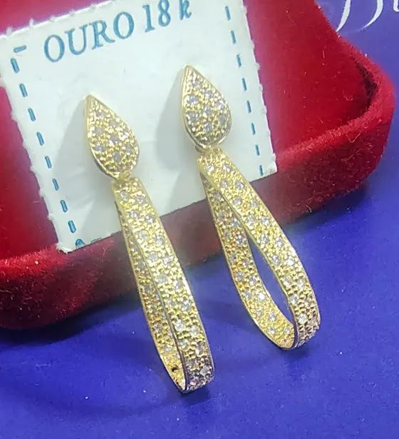 Brincos Argola Moderna Gota Diamantes Ouro 18 Kilates Peso 3.14 Gramas 34 mm               - Foto 5