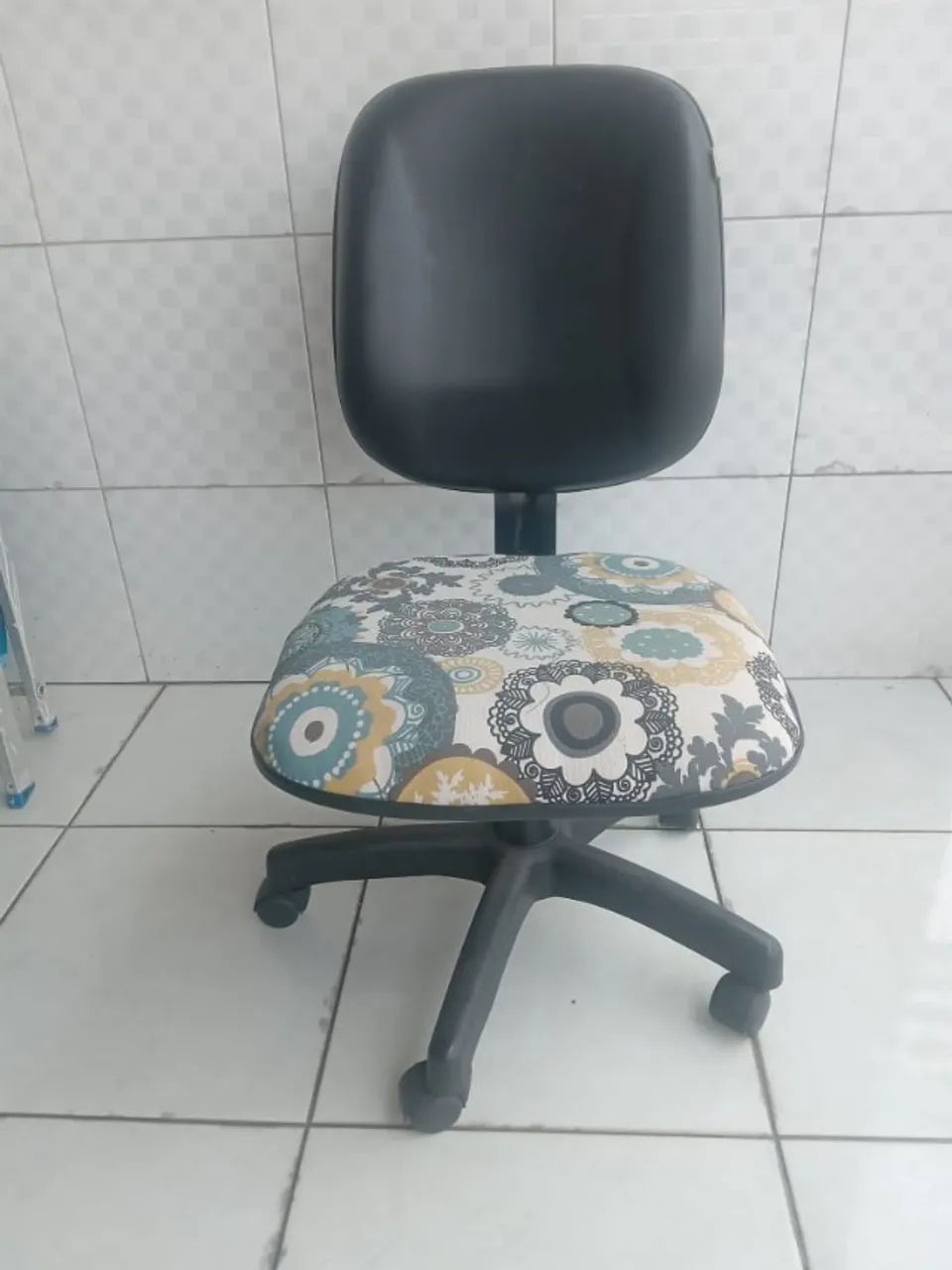 CADEIRA GIRATÓRIA - Foto 3