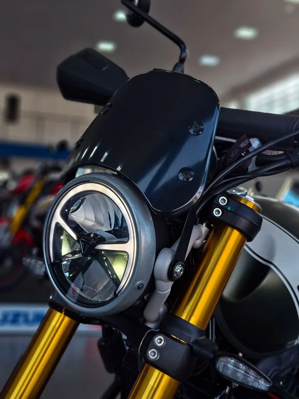 Triumph Scrambler 400 X 400 cc  - Foto 4