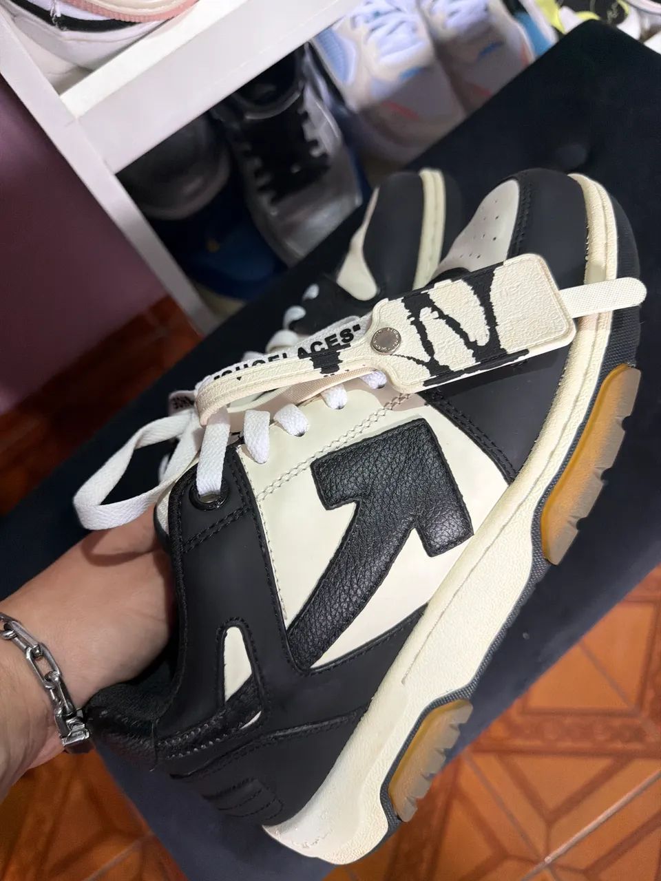 Tênis off-white importado TAM 40 Br - Foto 2