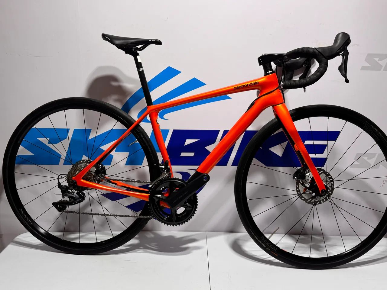 カンナ CANNONDALE SYNAPSE CARBON DISC TAMANHO 48 SEMI NOVA - Ciclismo