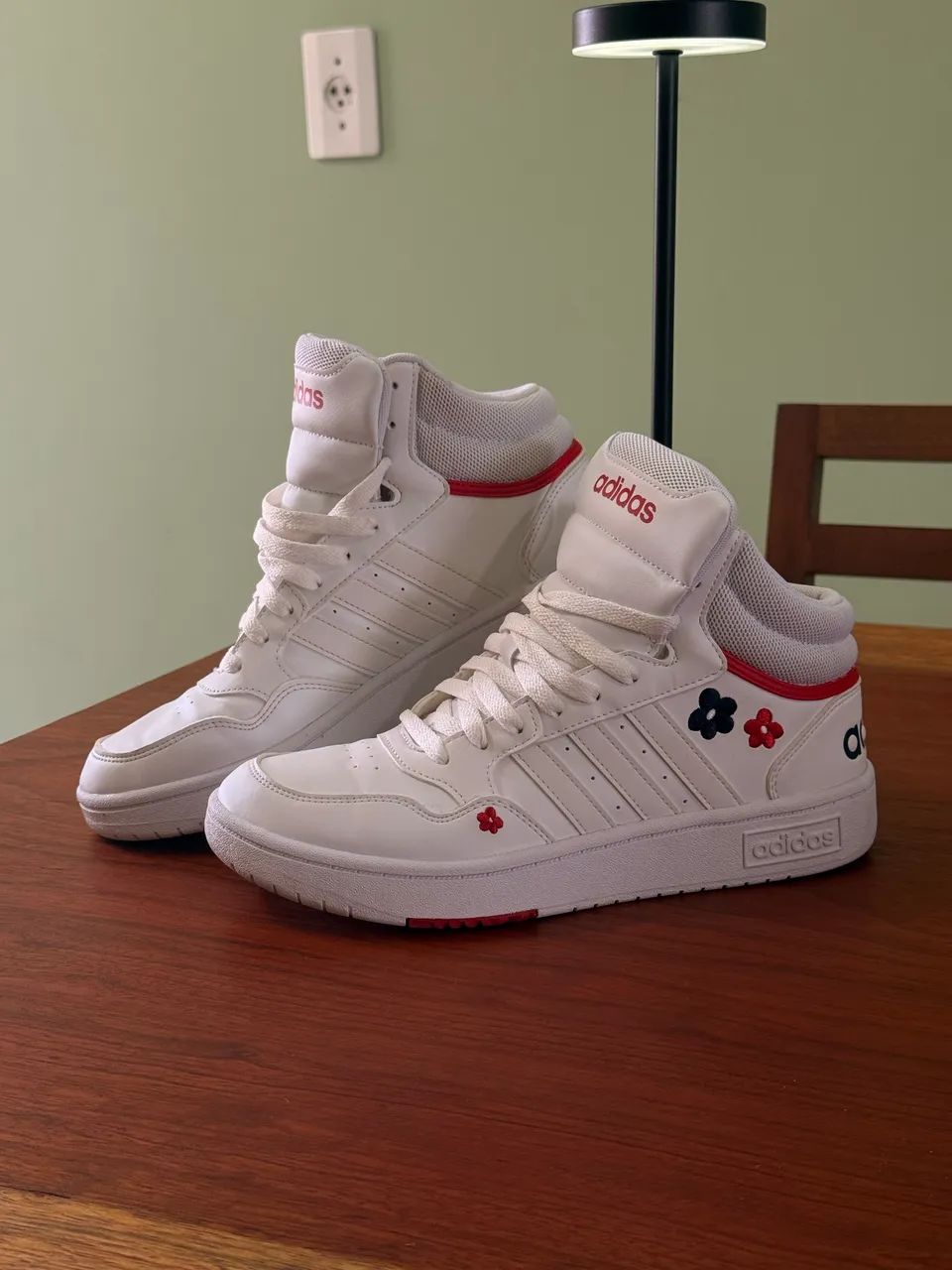TÊNIS ADIDAS SEMINOVO - Foto 2