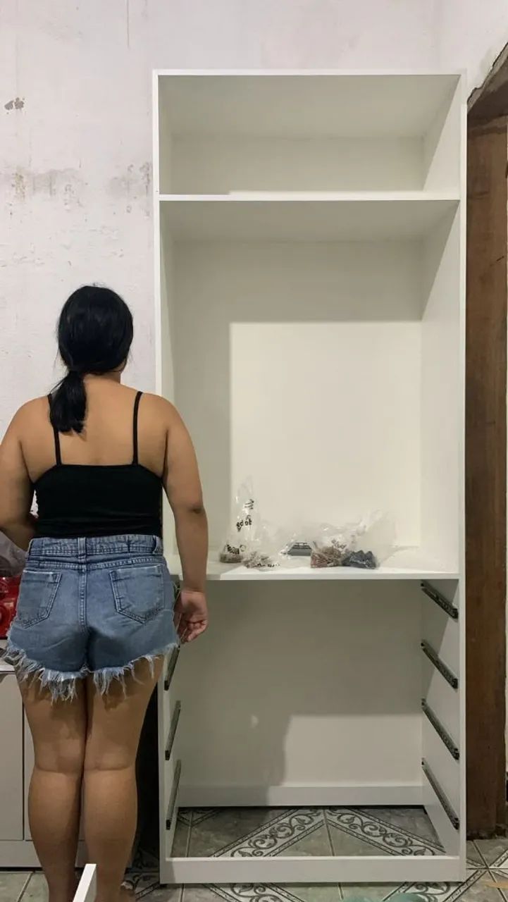 Vende-se  closet com 4 gaveta - Foto 2