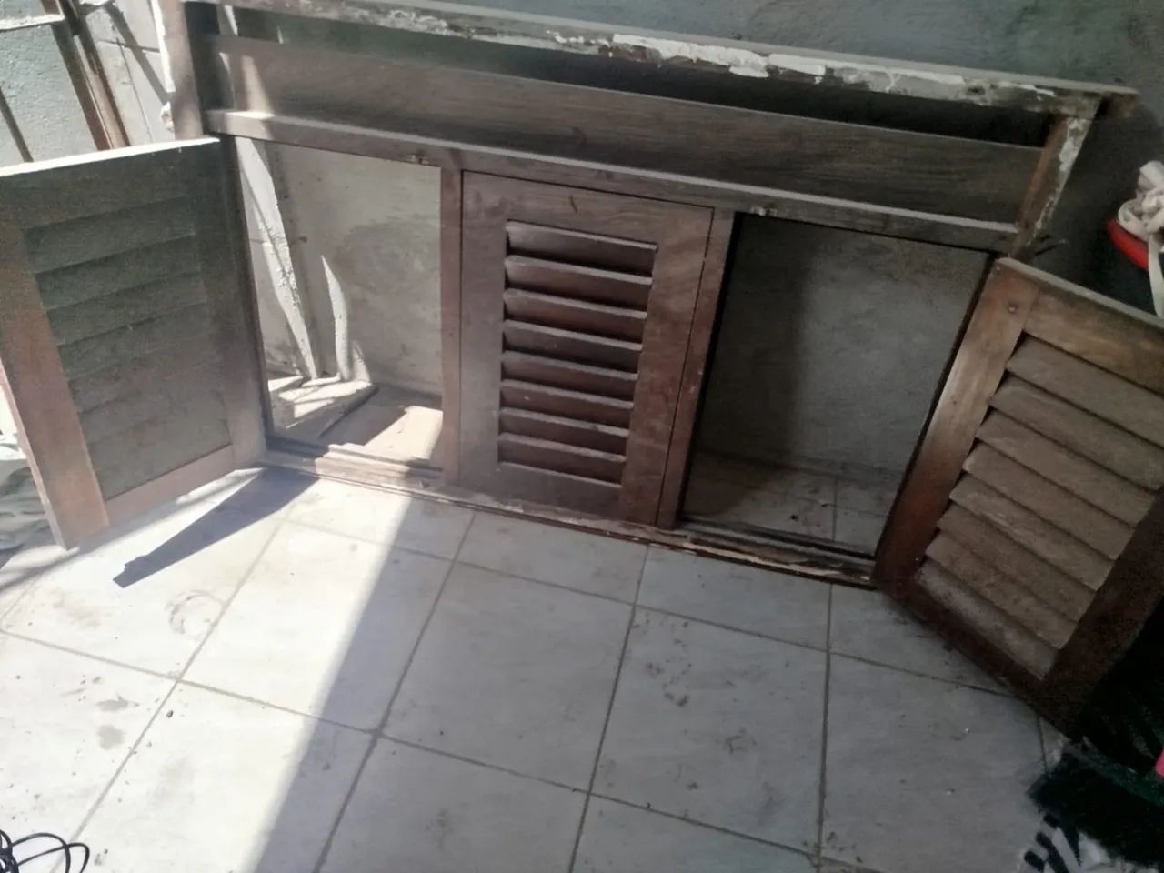 Janela de madeira 420252856857415681