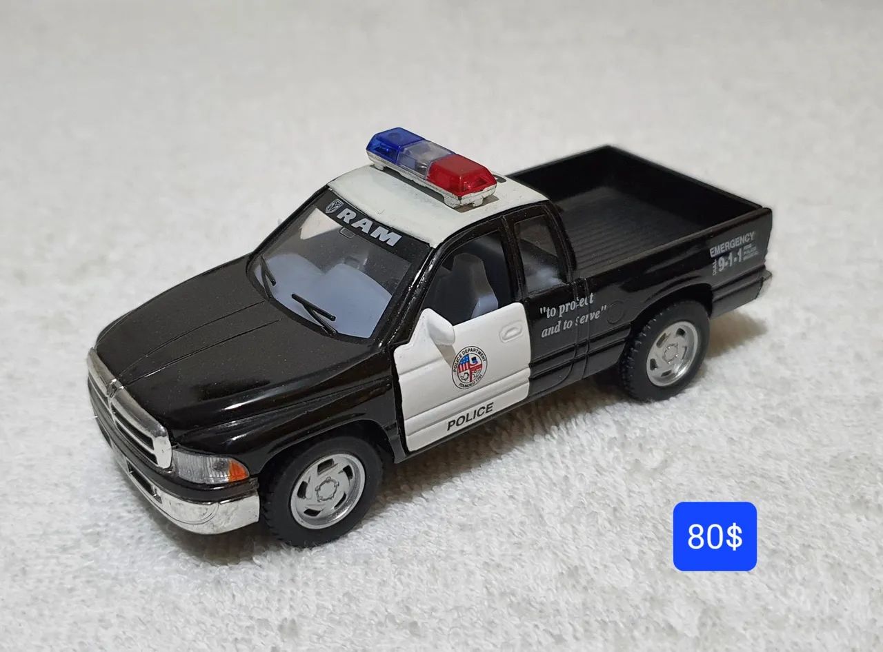 Carrinho miniatura de polícia Dodge Ram 