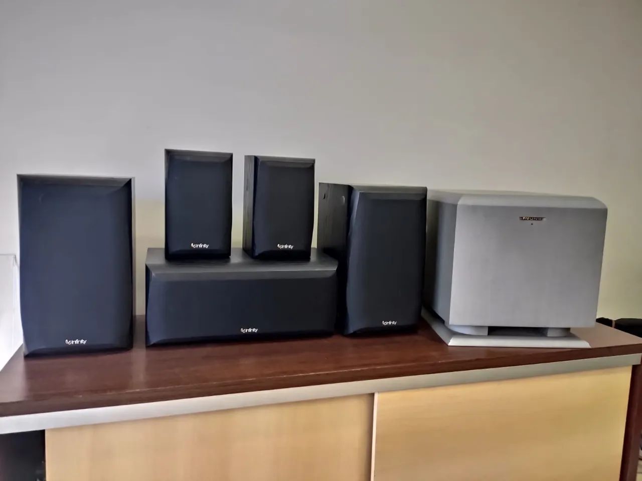 Kit 5.1 receiver e caixas infinity - Foto 3