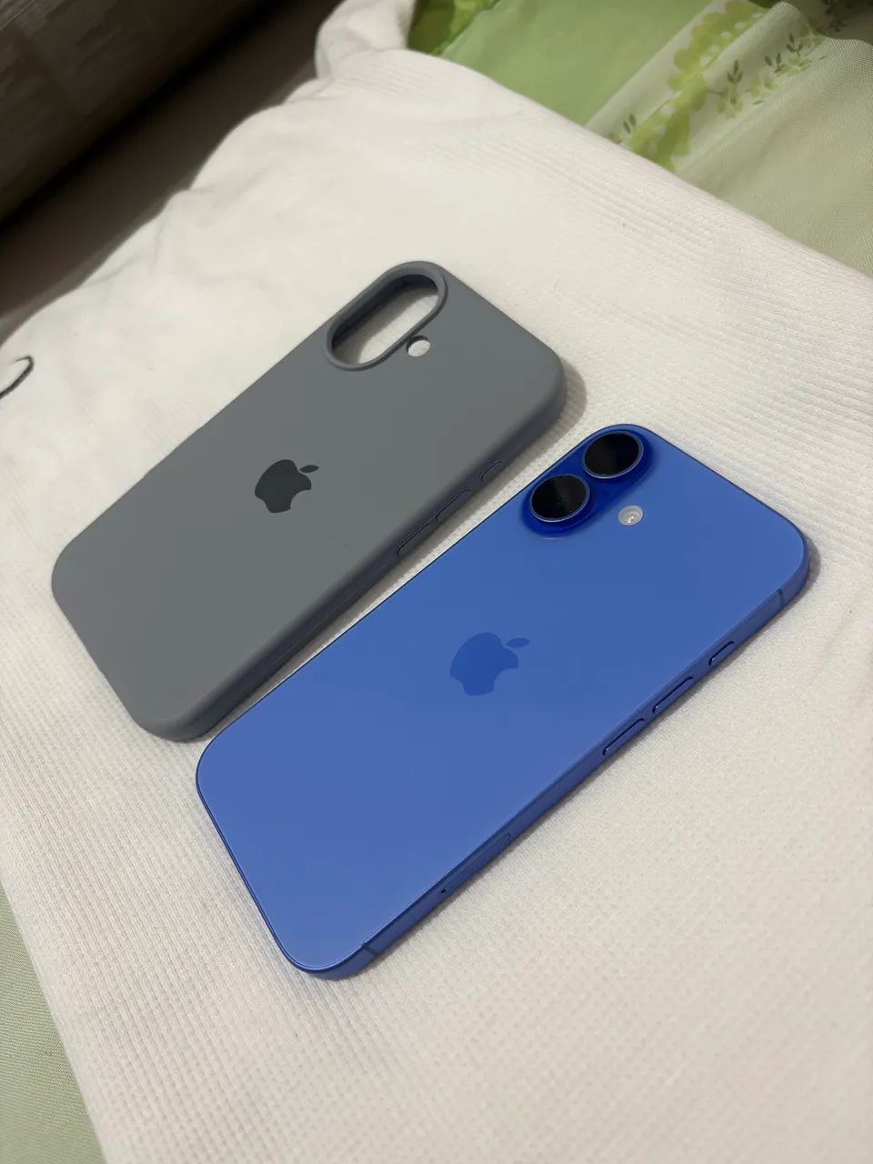 Iphone 16 - 128g - nota fiscal da aplle e caixa - Foto 2