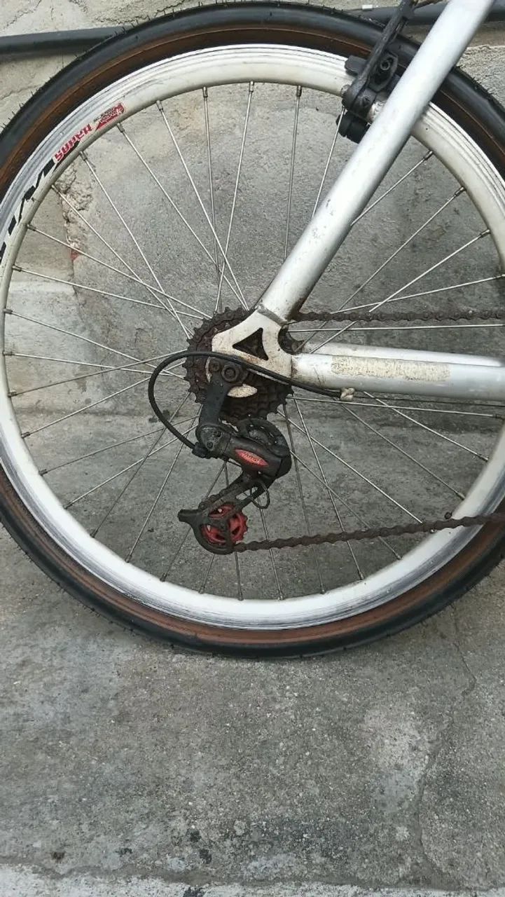 Bicicleta aro 26 quadro de alumínio  - Foto 4