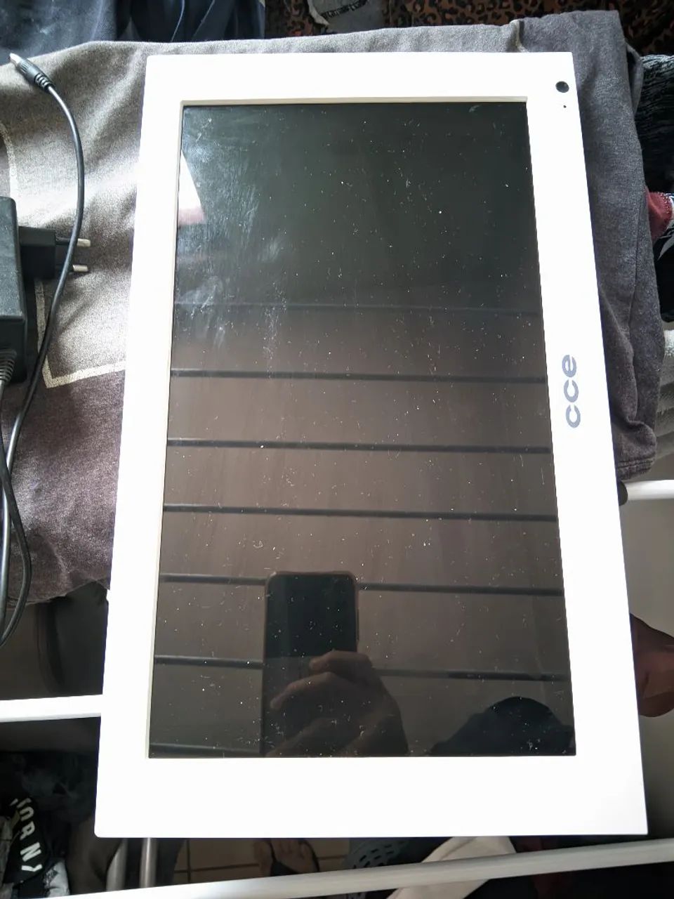 Tv/monitor cce 14 polegadas para reparo