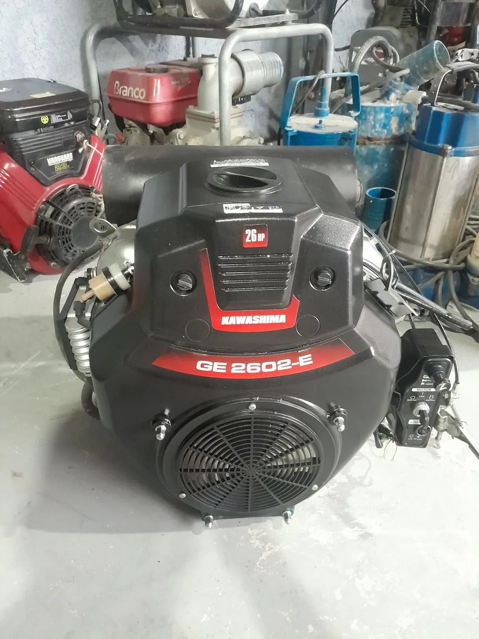 Motor gasolina 26 HP 