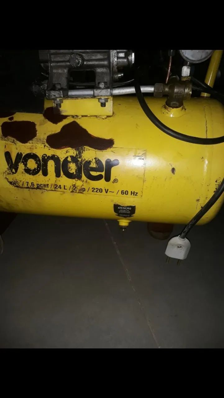 Compressor de ar da marca Vonder 24 litros  - Foto 5