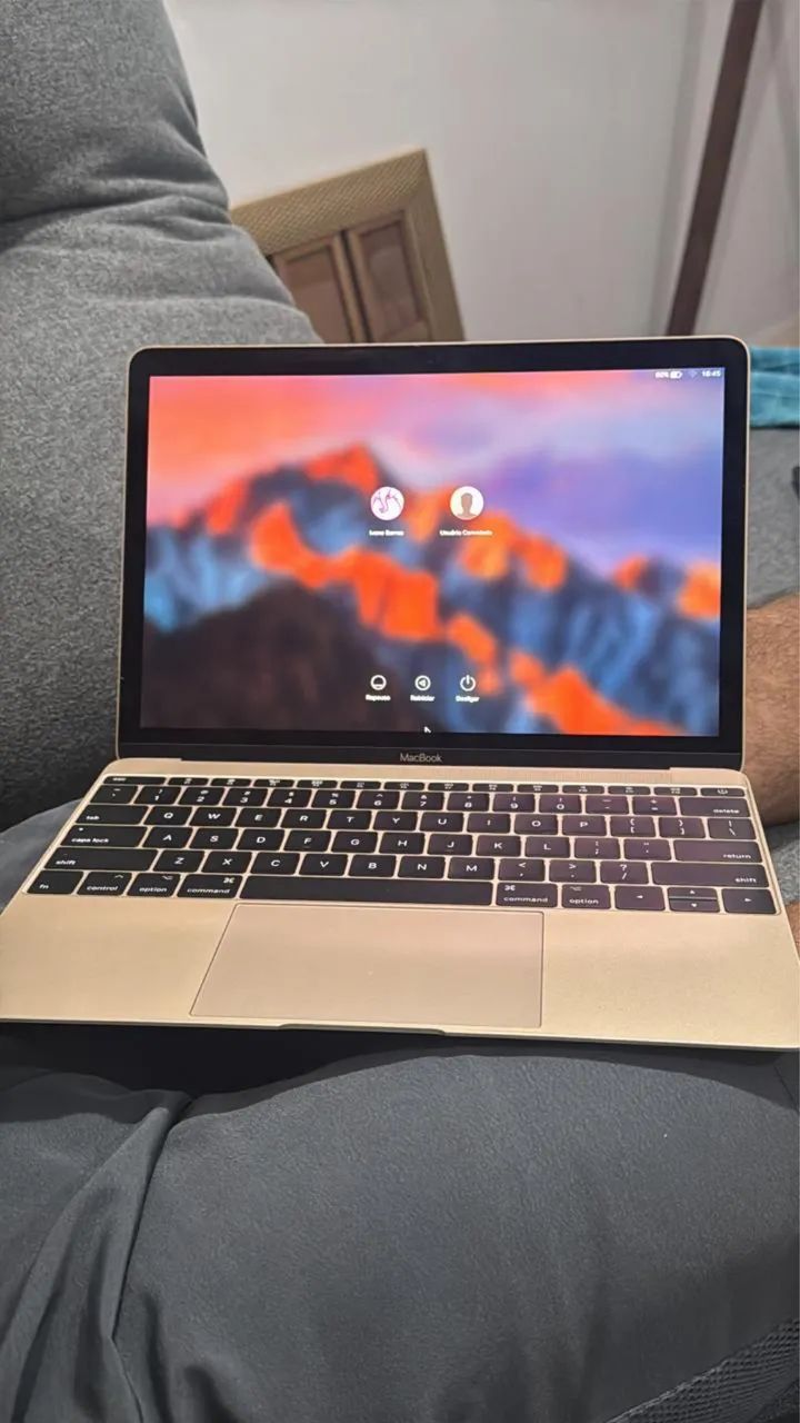Mac Book 