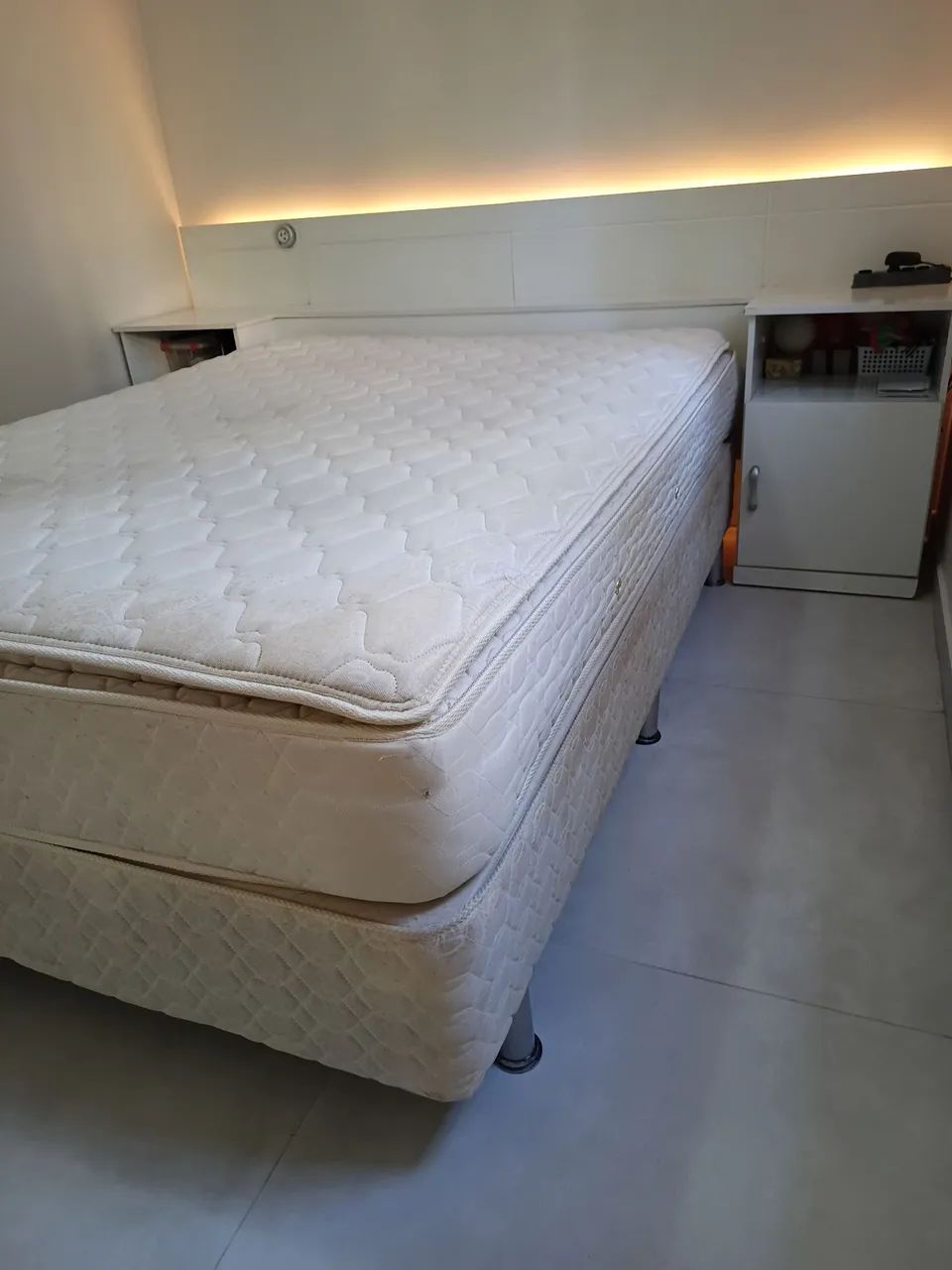 Cama box com cabeceira 