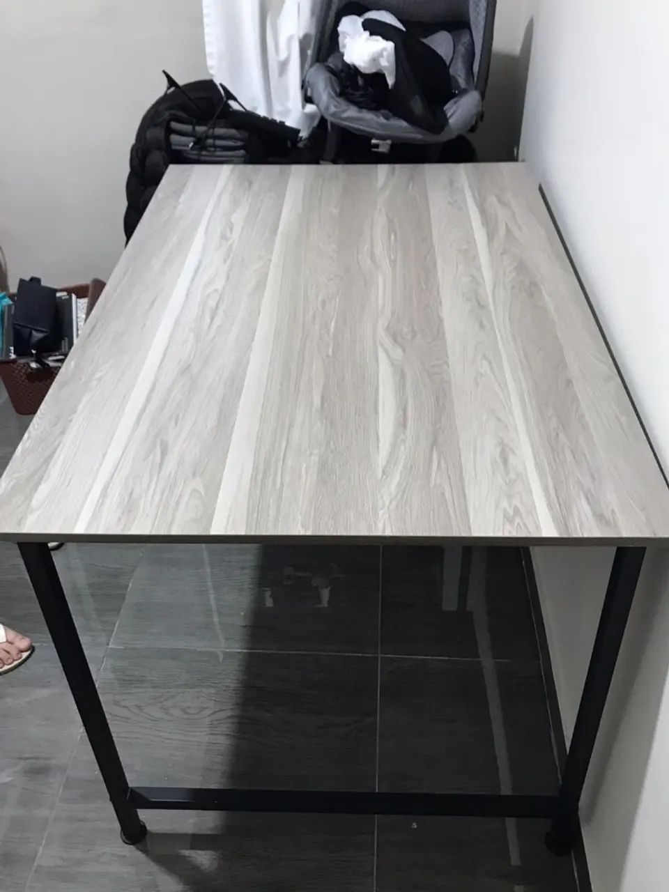 Mesa 1,20m x 80cm - Excelente estado - Foto 2