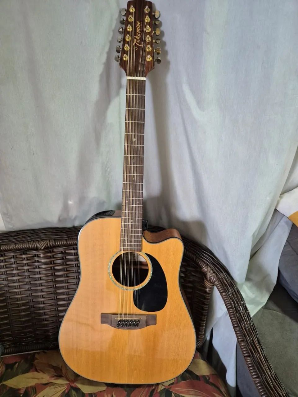 Violão elétrico takamine 12 cordas 