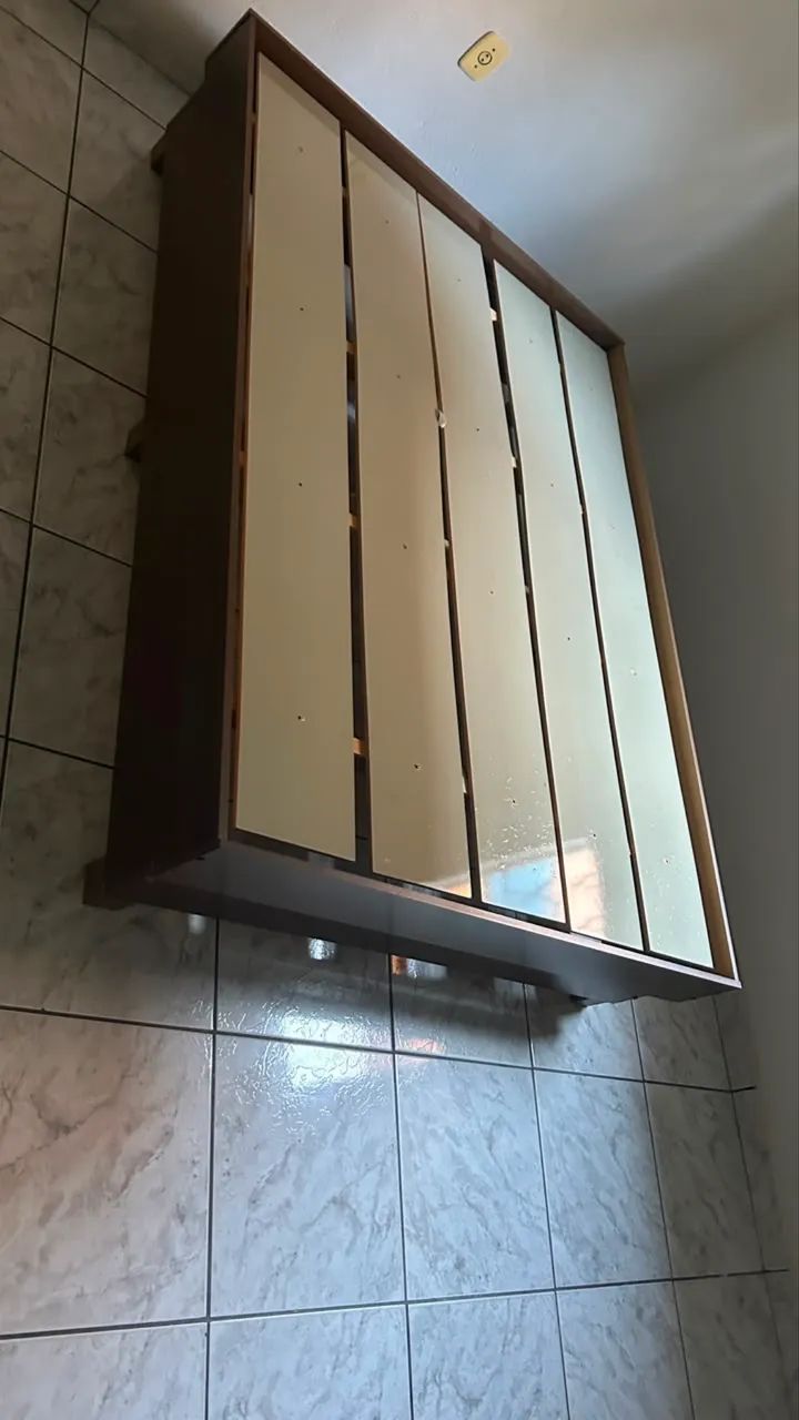 Cama de madeira