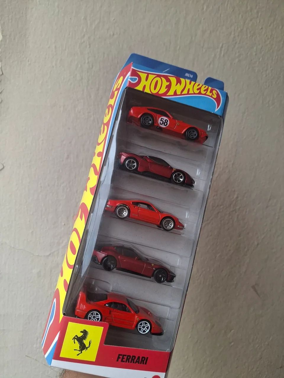 Pack com 5 Carros Ferrari Hot Wheels 2026
