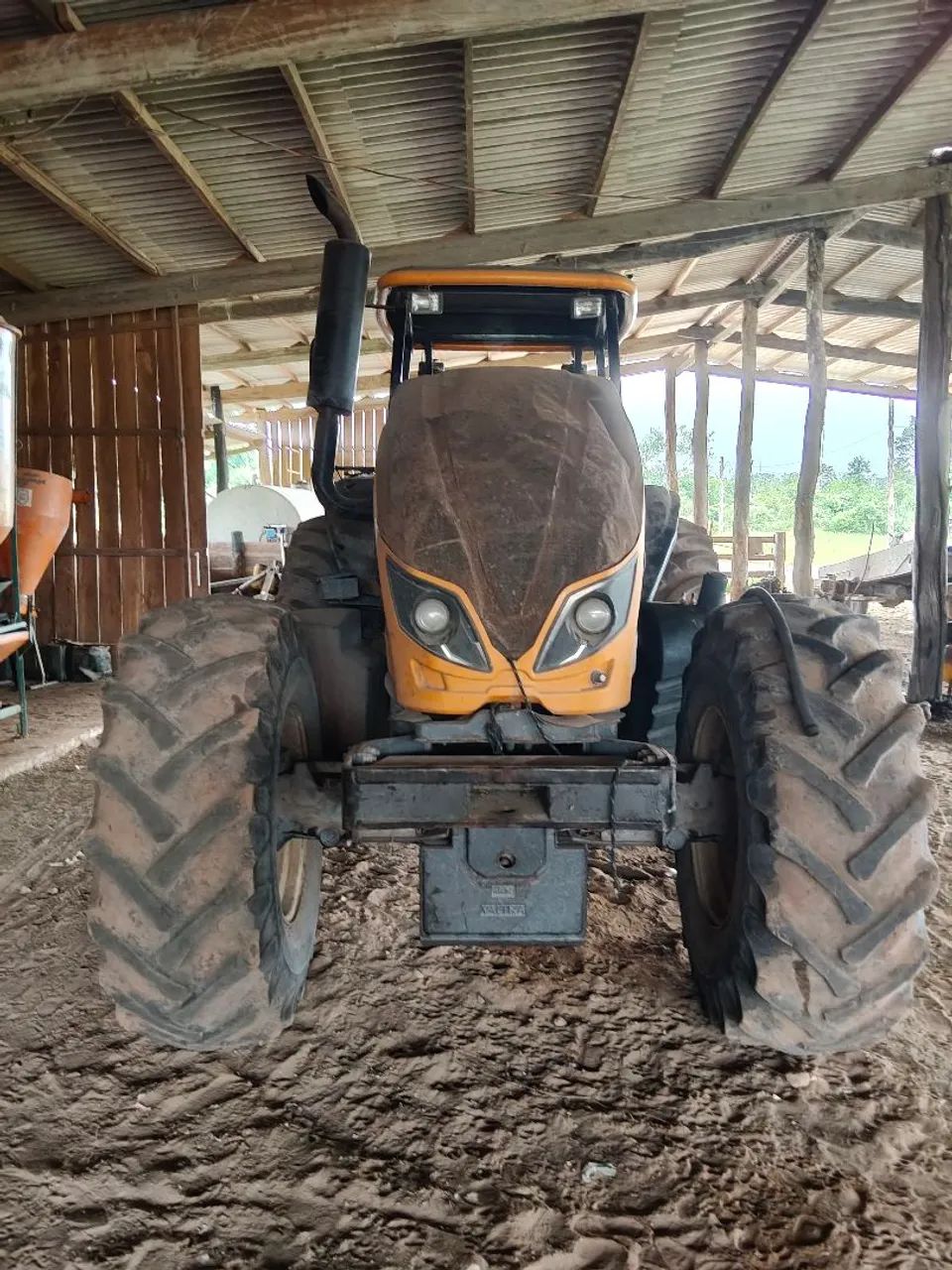VENDO TRATOR VALTRA BH 194 195 CV