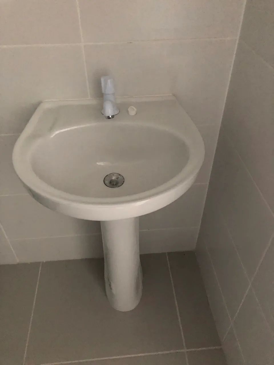 Complete Vanity Set with Column465536478903674882