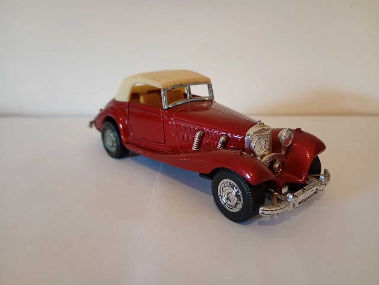 Yatming - Miniatura Mercedes 540K Capota Fechada - Foto 4