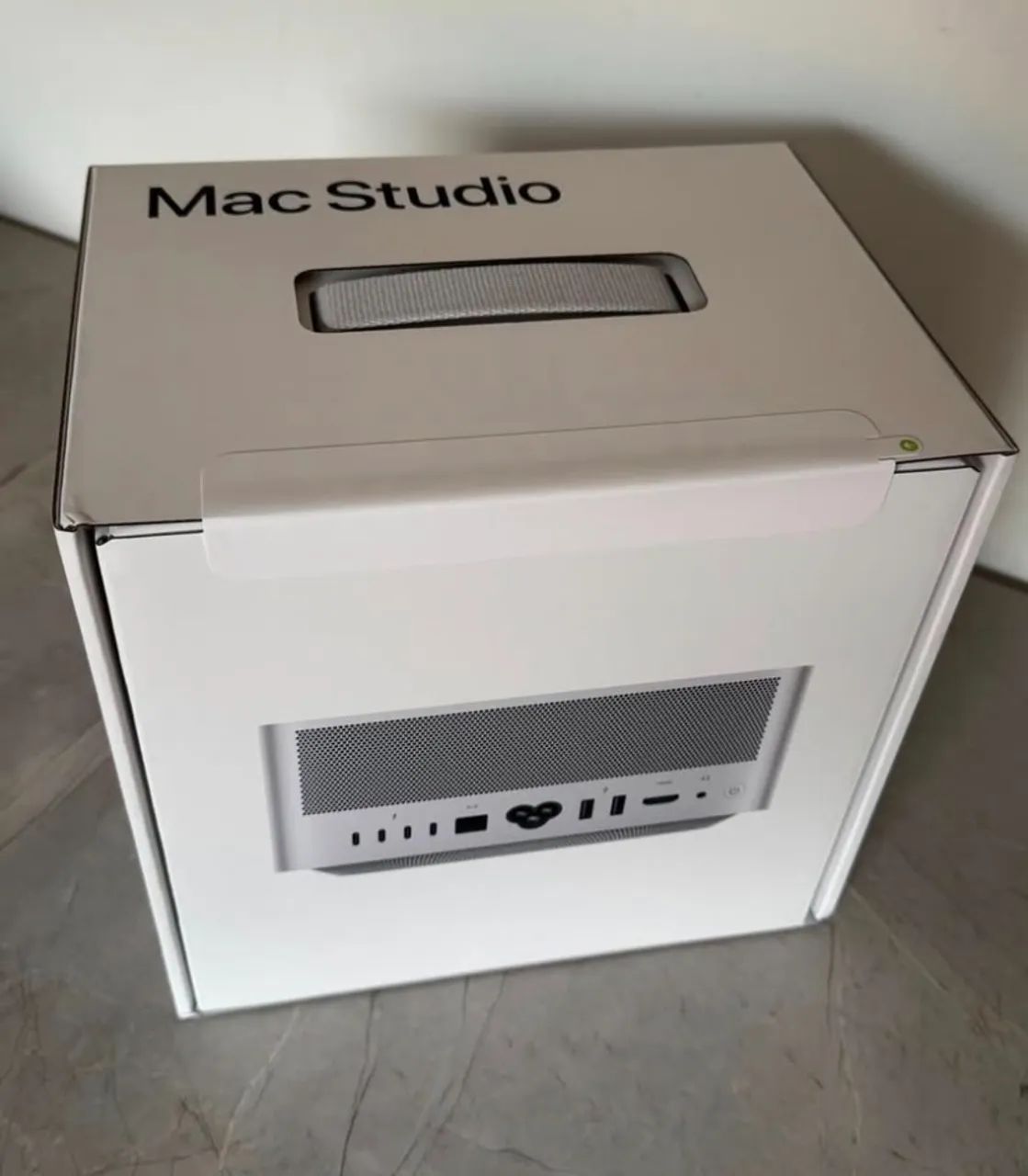Mac Studio m3 ultra / 96 GB / 1 TB SSD 