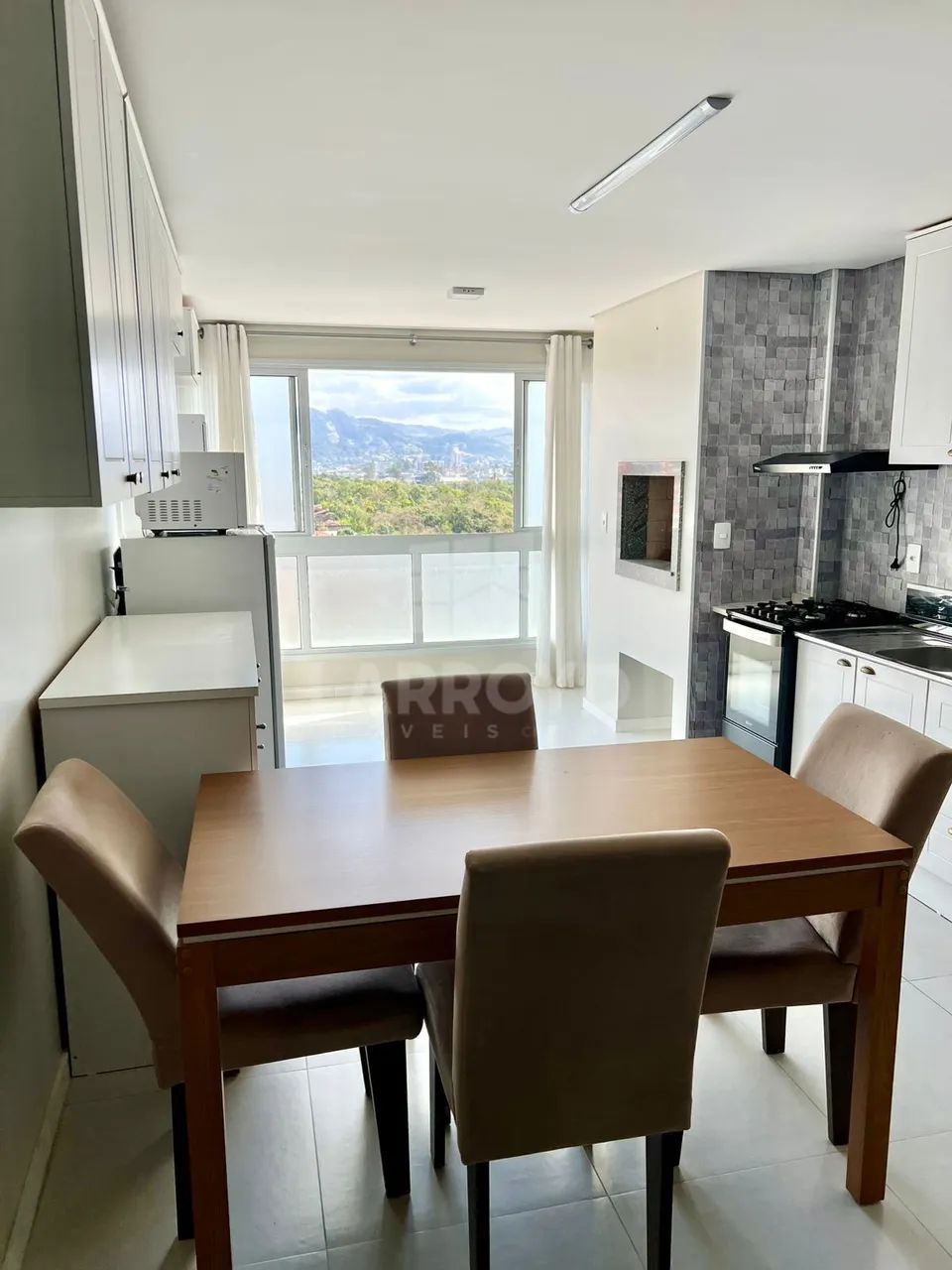Apartamento 2 Dormitórios na Torre Milão - Centro, Tubarão
