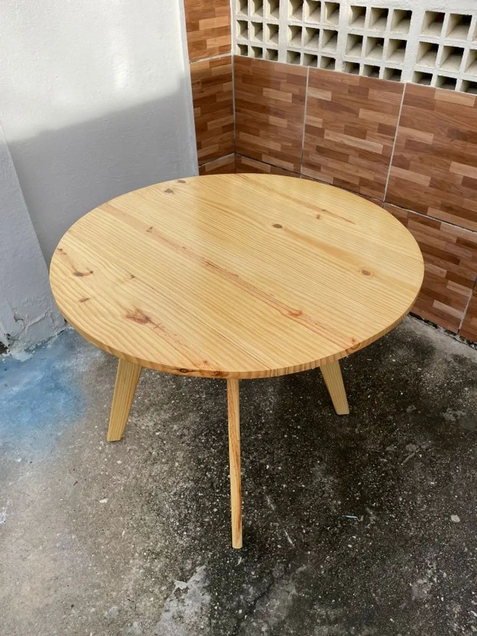 Mesa de Jantar Redonda Padrão em Pinus - Foto 4