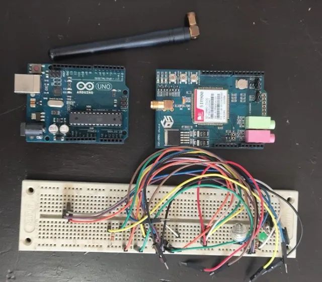 Kit Arduino Uno R3 + Shield GSM GPRS SIM900 + Protoboard e Cabos - Foto 3
