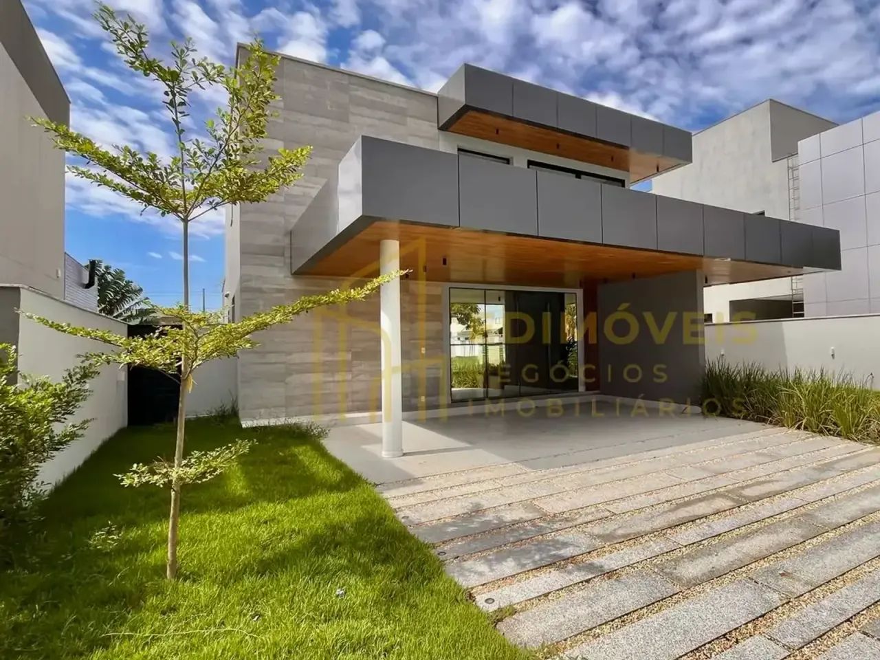 Linda casa duplex com 4 quartos e 3 suítes no Jacuhy - Oportunidade imperdível! - Foto 4